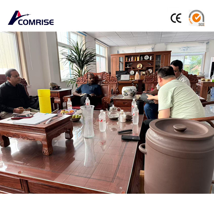 Our client came to inspect the factory and was very satisfied
